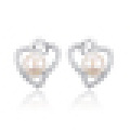 Women′s Elegant 925 Sterling Silver Inlaid Freshwater Pearl Heart-Shaped Earrings
